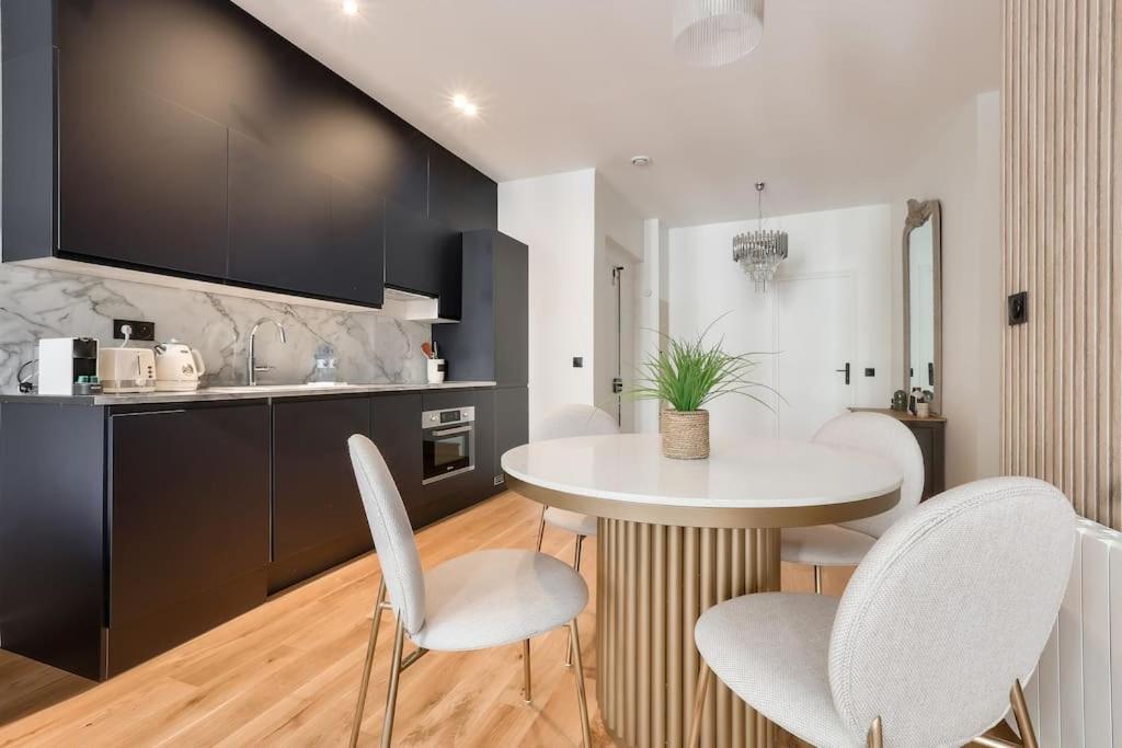 L'Elegance A La Parisienne Apartment ภายนอก รูปภาพ