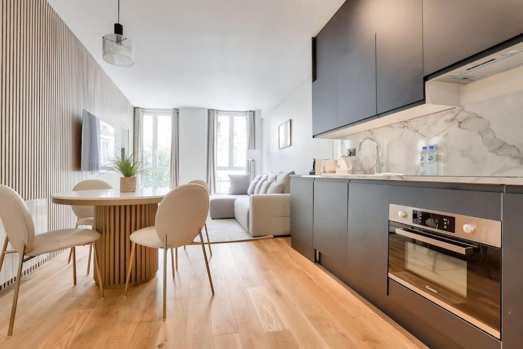 L'Elegance A La Parisienne Apartment ภายนอก รูปภาพ