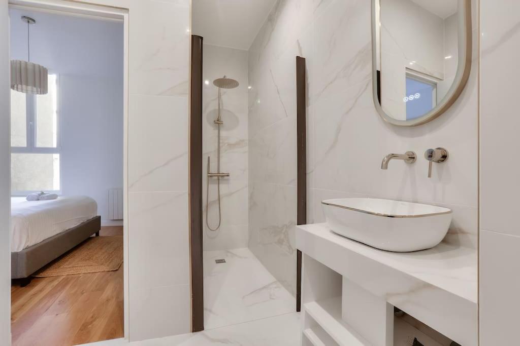 L'Elegance A La Parisienne Apartment ภายนอก รูปภาพ
