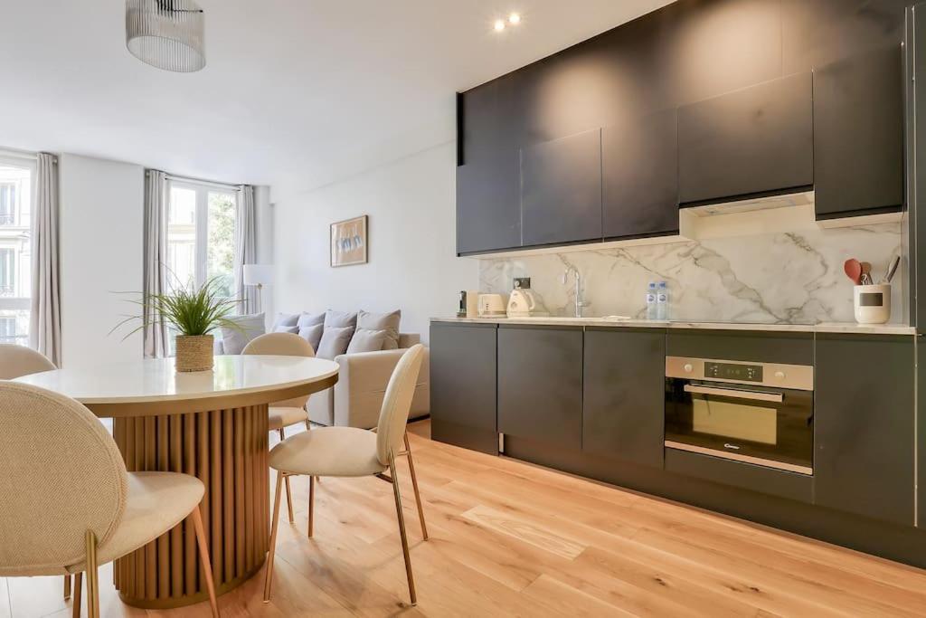 L'Elegance A La Parisienne Apartment ภายนอก รูปภาพ